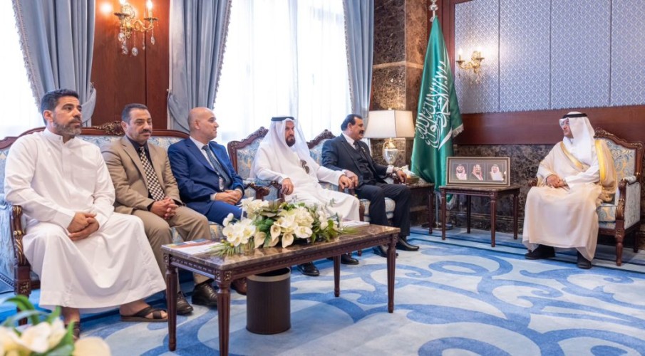سمو محافظ الأحساء يستقبل رئيس ملتقى الجالية الأردنية بالمحافظة ويقدم التعازي في وفاة العائلة الأردنية