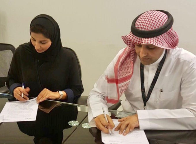 “الحكير ” و ” ڤيلوتي ” توقعان شراكة استراتيجية لتدريب وتوظيف السعوديات