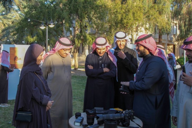 مركز عبدالرحمن السديري الثقافي بالجوف يقيم معرضاً يتناول الفنون في الإبل