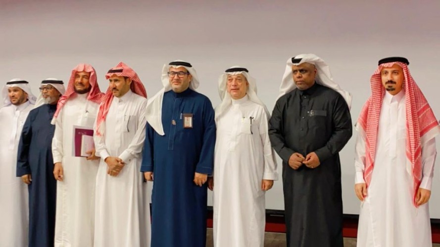 إقامة الحفل الختامي لمسابقة ينبع الشعرية.. وتدشين الديوان الأول وتوزيعه على رعاة الحفل والحضور