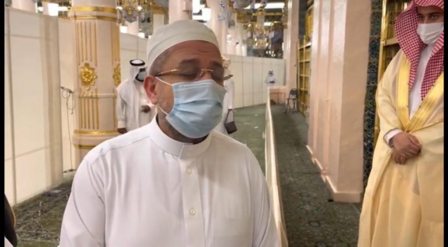 شاهد ..وزير الأوقاف المصري من  الروضة الشريفة زيارتها هي أمنية كل مسلم ومن دخلها تمنى أن لايخرج
