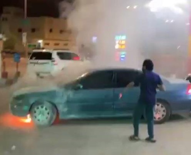 شاهد: مواطن ينقذ محطة وقود من كارثة محققة في الرياض بهذه الطريقة!