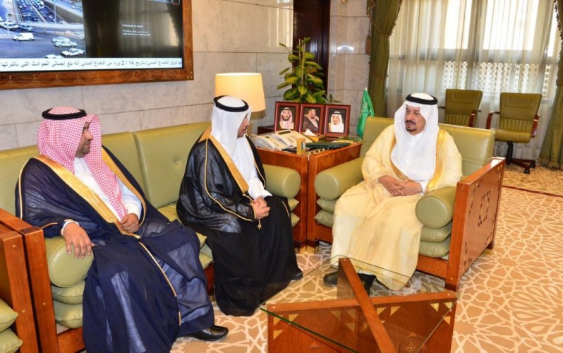 *سمو أمير منطقة الرياض يستقبل مدير البريد السعودي بالمنطقة*