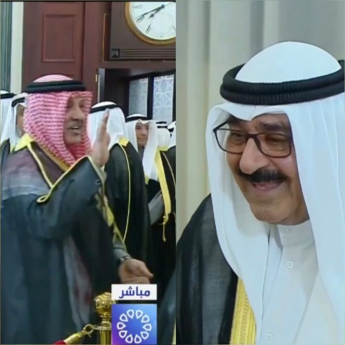​دون مصافحة.. لقطات لافتة لاستقبال أمير الكويت لجموع المهنئين بمناسبة رمضان (شاهد)