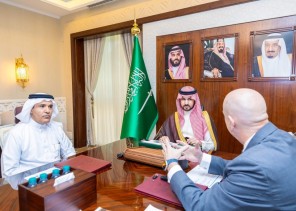 نائب أمير الشرقية يستقبل رئيس مجلس إدارة أكاديمية أكسفورد السعودية للطيران