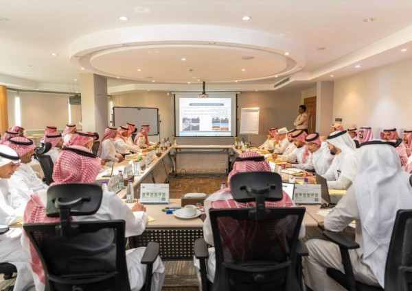 أمين تبوك يتفقد سير العمل في بلدية محافظة الوجه أمين تبوك يتفقد سير العمل في بلدية محافظة الوجه