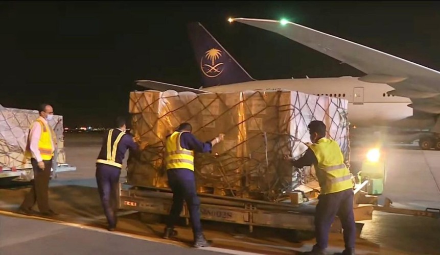 إنفاذا لتوجيهات خادم الحرمين الشريفين.. مغادرة أولى طلائع الجسر الجوي السعودي الإغاثي لدعم ماليزيا في مواجهة فيروس كورونا