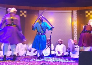 فرقة ثقافة وفنون جدة تقدم عروضاً فنية وتراثية وشعبية احتفالاً بعيد الأضحى المبارك