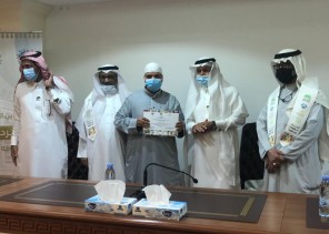 “أدبي” و”فنون” جدة يكرمان أبناء الشهداء والمشاركين في فعاليات اليوم الوطني