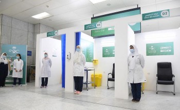 بدء منح لقاح كورونا للمستفيدين من الفئة الثالثة بدء منح لقاح كورونا للمستفيدين من الفئة الثالثة