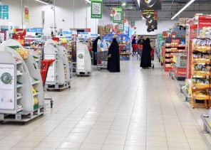 أسواق ومراكز التموين بحائل.. إقبال وتنافس مع قرب شهر رمضان المبارك أسواق ومراكز التموين بحائل.. إقبال وتنافس مع قرب شهر رمضان المبارك