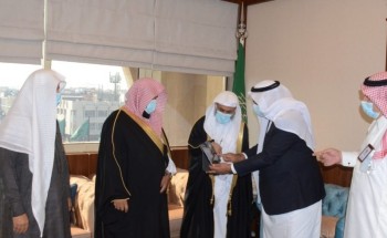 أمانة الشرقية وهيئة الأمر بالمعروف يستعرضان خطة تفعيل حملة (الخوارج شرار الخلق ) أمانة الشرقية وهيئة الأمر بالمعروف يستعرضان خطة تفعيل حملة (الخوارج شرار الخلق )