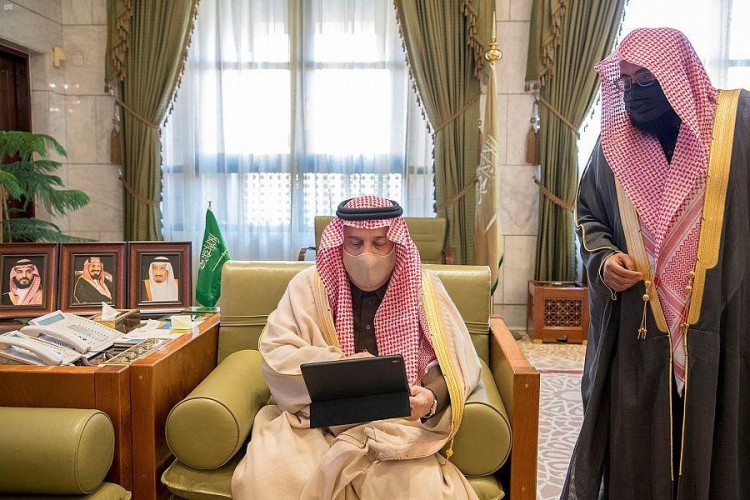 سمو أمير منطقة الرياض يدشن حملة ” الخوارج شرار الخلق “