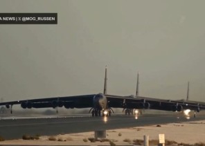 ​”نسور الجحيم” في بريطانيا.. قاذفات B-52 الأمريكية تحط رحالها تأهباً لـ “ليلة الضربات” ضد إيران (شاهد)