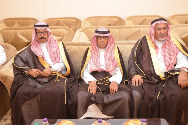 محافظ العلا المكلف،يكرم الجهات والأفراد المشاركين بفعاليات اليوم الوطني