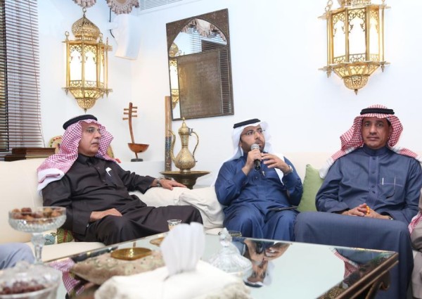 طبيب سعودي يحذر من اهمال الرضاء الوظيفي والآمان للموظفين الذي يقود للاحتراق الوظيفي طبيب سعودي يحذر من اهمال الرضاء الوظيفي والآمان للموظفين الذي يقود للاحتراق الوظيفي