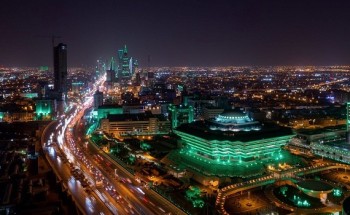 الداخلية: تطبيق الحجر الصحي المنزلي عند قدوم أي من الفئات المستثناة من الحجر الصحي المؤسسي ممن لم يستكملوا تلقي جرعات أي من اللقاحات المعتمدة في المملكة الداخلية: تطبيق الحجر الصحي المنزلي عند قدوم أي من الفئات المستثناة من الحجر الصحي المؤسسي ممن لم يستكملوا تلقي جرعات أي من اللقاحات المعتمدة في المملكة