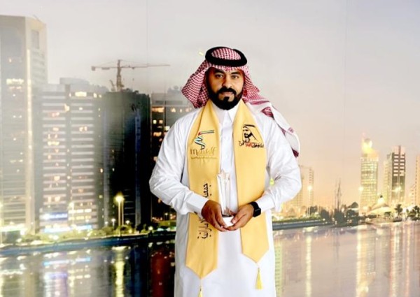 مفرح عسيري الأول على دبلوم الشيخ زايد للأعمال التطوعية