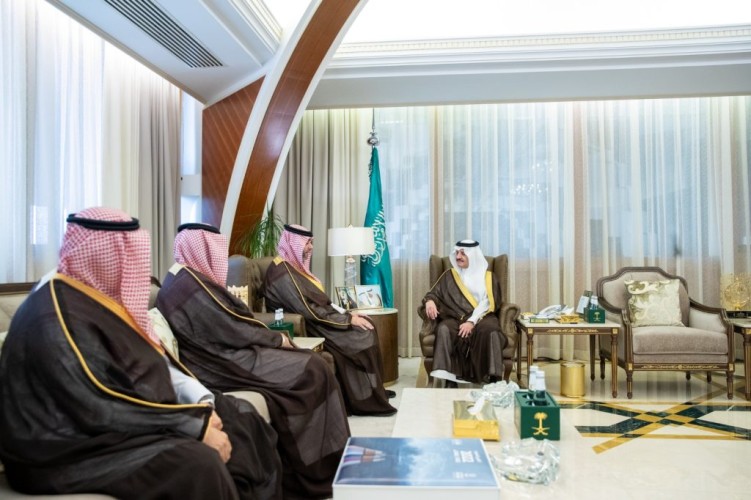 أمير الشرقية يستقبل رئيس الهيئة العامة للموانئ