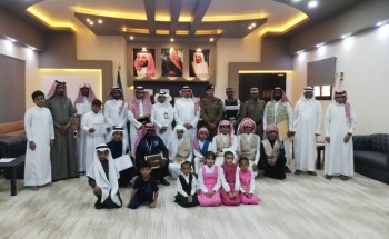 محافظ أحد المسارحة يكرم المشاركين بحملة ” أمنكم وسلامتكم هدفنا ” بمركز دوريات أمن الطرق محافظ أحد المسارحة يكرم المشاركين بحملة ” أمنكم وسلامتكم هدفنا ” بمركز دوريات أمن الطرق