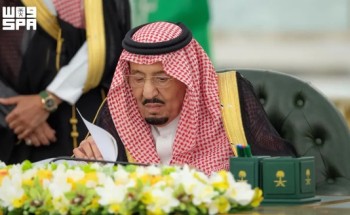 مجلس الوزراء برئاسة خادم الحرمين يشيد بالشراكة السعودية الفرنسية ويقر عددًا من السياسات والقرارات مجلس الوزراء برئاسة خادم الحرمين يشيد بالشراكة السعودية الفرنسية ويقر عددًا من السياسات والقرارات