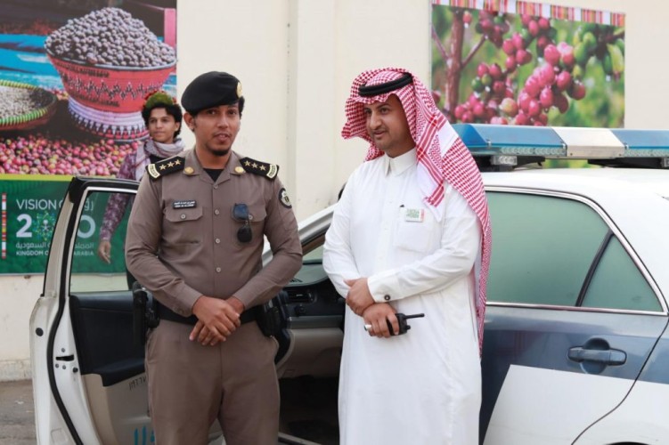 الجهات الأمنية بالداير تسخر جهودها لخدمة زوار مهرجان البن السابع