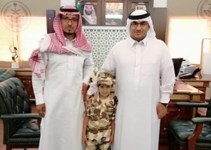 محافظ العلا المكلف يستقبل منشد القصيدة الوطنية في حفل اليوم الوطني 89 محافظ العلا المكلف يستقبل منشد القصيدة الوطنية في حفل اليوم الوطني 89