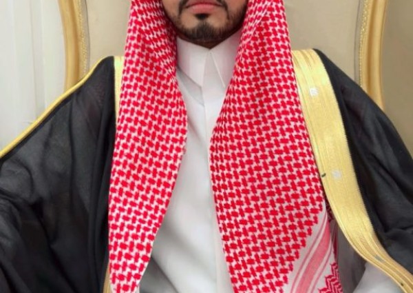 ليلة فرح وسرور في حائل.. خلف بن خليفة الوهيداني يحتفل بزواج نجله “حمود” وسط حضور كبير من الأعيان والمسؤولين ليلة فرح وسرور في حائل.. خلف بن خليفة الوهيداني يحتفل بزواج نجله “حمود” وسط حضور كبير من الأعيان والمسؤولين