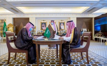 أمير القصيم يشهد توقيع مذكرة تعاون بين إمارة المنطقة والمركز الوطني للوثائق والمحفوظات أمير القصيم يشهد توقيع مذكرة تعاون بين إمارة المنطقة والمركز الوطني للوثائق والمحفوظات