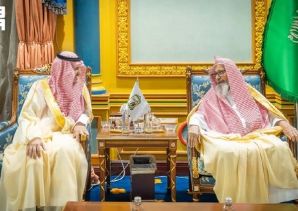 مفتي المملكة يستقبل رئيس ديوان المظالم ويؤكد أهمية تطوير القضاء الإداري