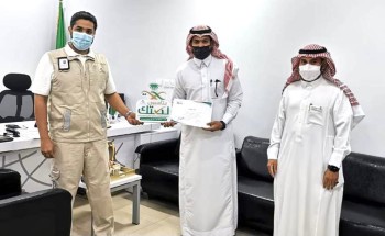 صحة جازان تكرم المهندس خالد بن حسن السبعي نظير عمله البطولي بإنقاذ حياة طفل من الغرق بشاطئ بيش صحة جازان تكرم المهندس خالد بن حسن السبعي نظير عمله البطولي بإنقاذ حياة طفل من الغرق بشاطئ بيش