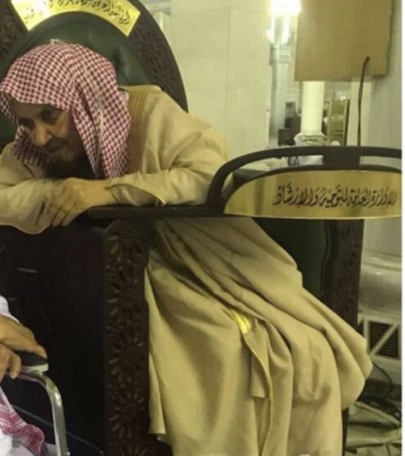بعد ٢٥ عاماً قضاها في التدريس بالمسجد الحرام الشيخ العجلان في ذمة الله