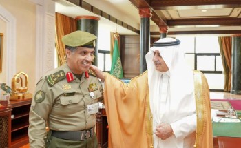 أمير تبوك يقلد العميد البلوي رتبته الجديدة أمير تبوك يقلد العميد البلوي رتبته الجديدة