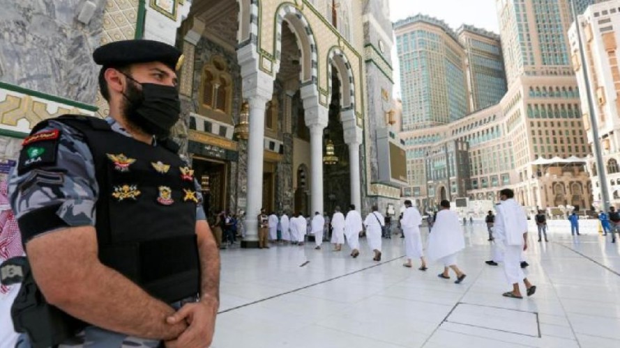 أمن الحج يضبط مواطنًا لنقله 3 مخالفين لأنظمة الحج إلى العاصمة المقدسة