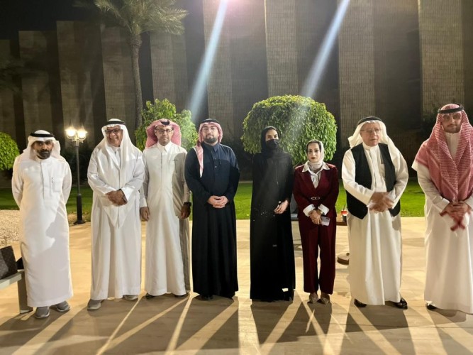 أمسية ثقافية بالجبيل تناقش العلاقة بين الرواية والسينما ولغة الكاميرا