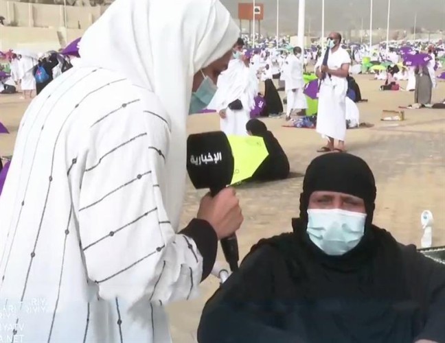 تفيض مشاعرها فرحا لأدائها مناسك الحج .. بالفيديو: حاجة.. الحمد لله إني بنت السعودية وشعبنا أحسن شعب