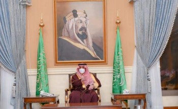 أمير تبوك يستقبل المواطنين في اللقاء الأسبوعي أمير تبوك يستقبل المواطنين في اللقاء الأسبوعي