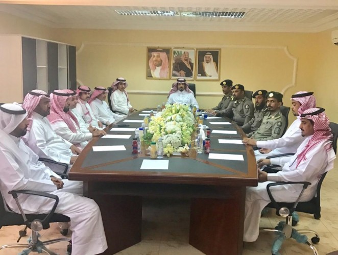 محافظ ضرية يجتمع بمدراء الإدارات الحكومية