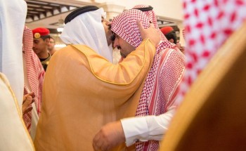 سمو نائب أمير الرياض ينقل تعازي القيادة لأسرة الشهيد القحطاني