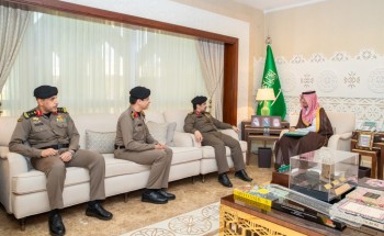 نائب أمير الشرقية يطلع على إنجازات شرطة المنطقة نائب أمير الشرقية يطلع على إنجازات شرطة المنطقة