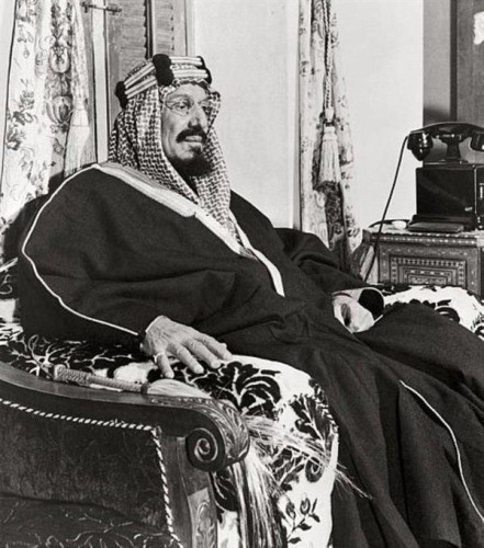 بالفيديو: ماهي قصة المرأة التي عين الملك عبدالعزيز نفسه وكيلاً شرعياً لها؟