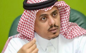 مدير تعليم جازان يقدم التهنئة لشاعر عكاظ المعلم محمد يعقوب