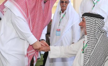 أمير الحدود الشمالية يستقبل طلائع الحجاج العراقيين القادمين عبر منفذ “عرعر” (فيديو وصور)