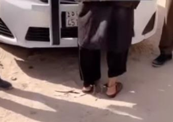 بالفيديو.. القبض على السائق الهارب بالرياض بالفيديو.. القبض على السائق الهارب بالرياض