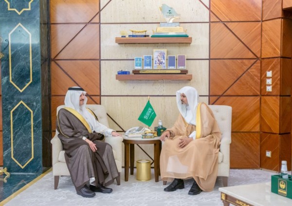 أمير الشرقية يستقبل مدير فرع الرئاسة العامة لهيئة الأمر بالمعروف والنهي عن المنكر سابقاً أمير الشرقية يستقبل مدير فرع الرئاسة العامة لهيئة الأمر بالمعروف والنهي عن المنكر سابقاً