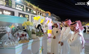 «مركز التنمية الاجتماعية بحائل» يفعّل «اليوم العالمي للأسرة» بفعاليات توعوية في مجمع حائل زون «مركز التنمية الاجتماعية بحائل» يفعّل «اليوم العالمي للأسرة» بفعاليات توعوية في مجمع حائل زون