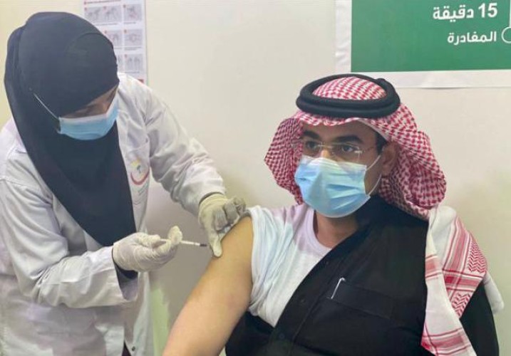 مراكز لقاحات كورونا بالجوف تواصل إعطاء اللقاح للمسجلين عبر تطبيق صحتي من المواطنين والمقيمين