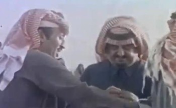 أثناء رحلة صيد .. شاهد: فيديو نادر يجمع خادم الحرمين الشريفين والملك خالد والملك فهد أثناء رحلة صيد .. شاهد: فيديو نادر يجمع خادم الحرمين الشريفين والملك خالد والملك فهد