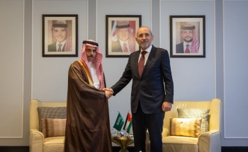 وزير الخارجية يلتقي نظيره الأردني على هامش اجتماع وزراء الخارجية العرب في عمّان وزير الخارجية يلتقي نظيره الأردني على هامش اجتماع وزراء الخارجية العرب في عمّان
