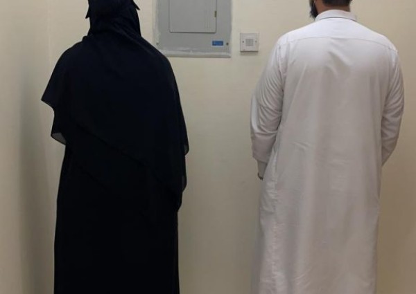 داخل شقة سكنية تم تقسيمها لإستقبال الرجال والنساء .. القبض على وافد ووافدة يمارسان الحجامة بالرياض